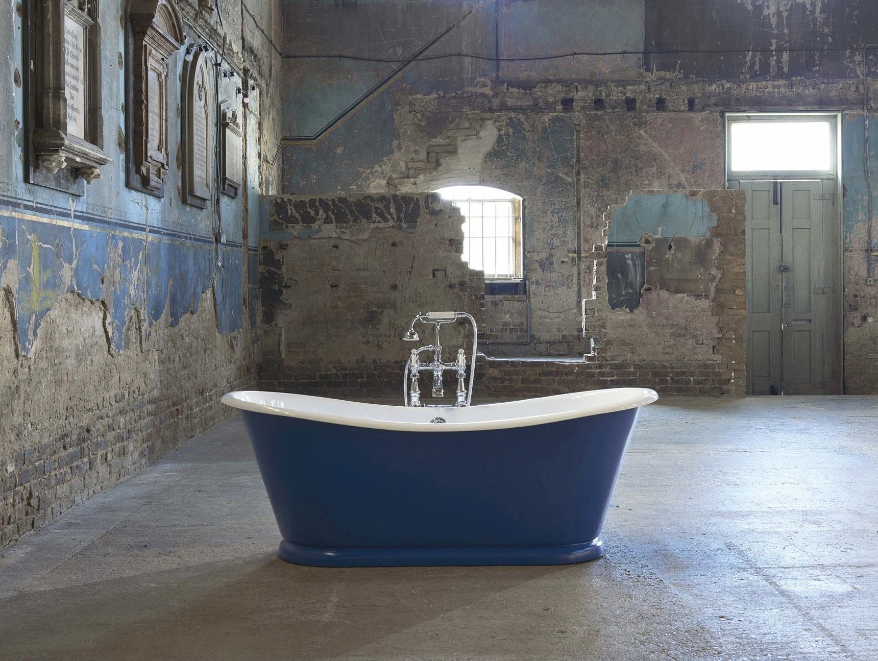 The Wye Cast Iron Bath