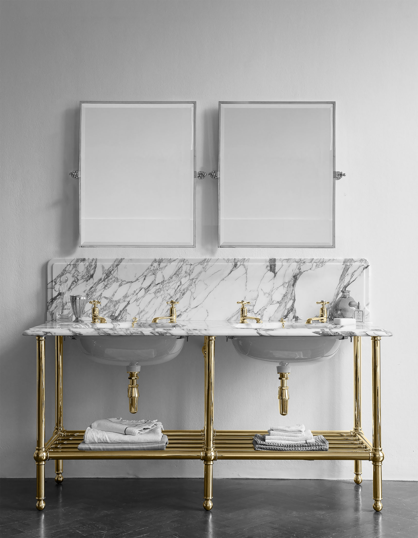 The Double Crake Stand in brass finish