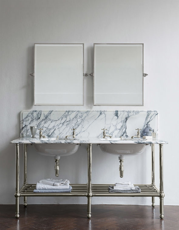 The Double Crake In White Arabescato Marble in nickel finish
