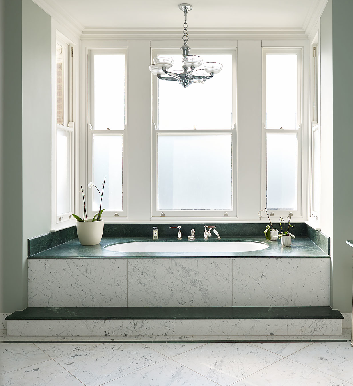 Built in Baby Ness bath tub