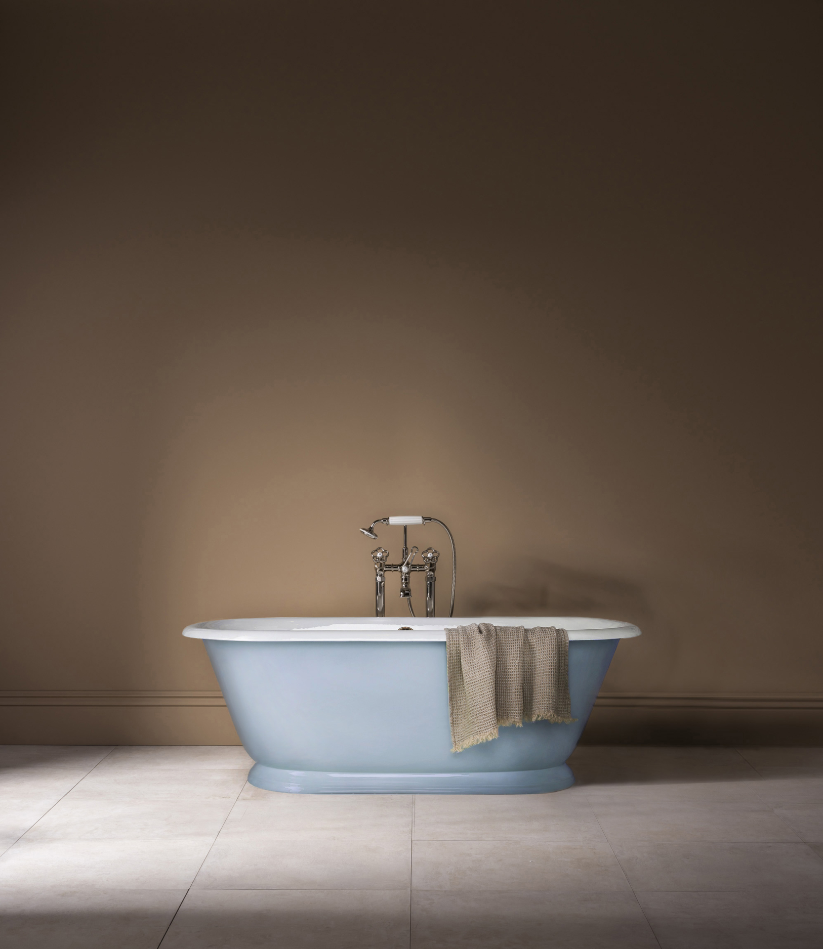 The Tweed Small Cast Iron Skirted Bath Tub