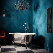 The Ashburn Small Cast Iron Bath Tub With Ball & Claw Feet