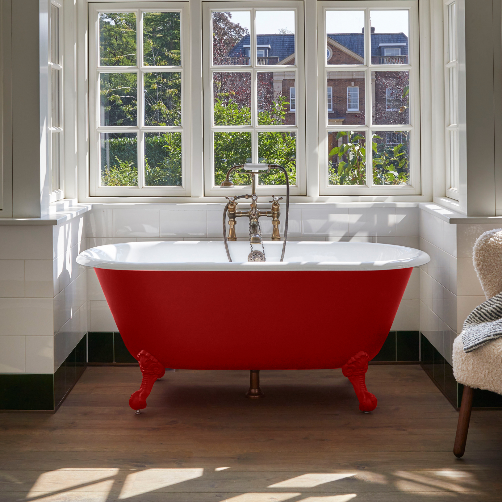 The Ashburn Small Cast Iron Bath Tub With Ball & Claw Feet - Ex Display