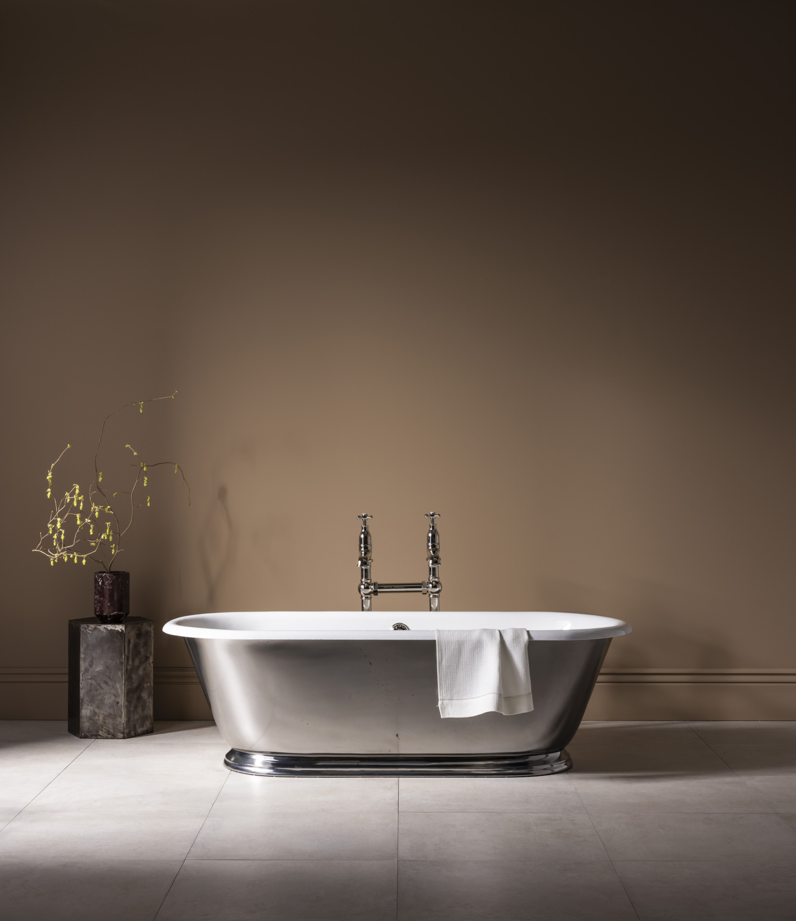 The Tamar Cast Iron Skirted Bath Tub