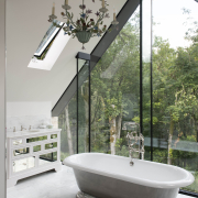 The Tay Cast Iron Skirted Bath Tub