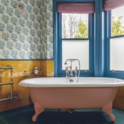 The Swale Cast Iron Bath Tub With Ball & Claw Feet